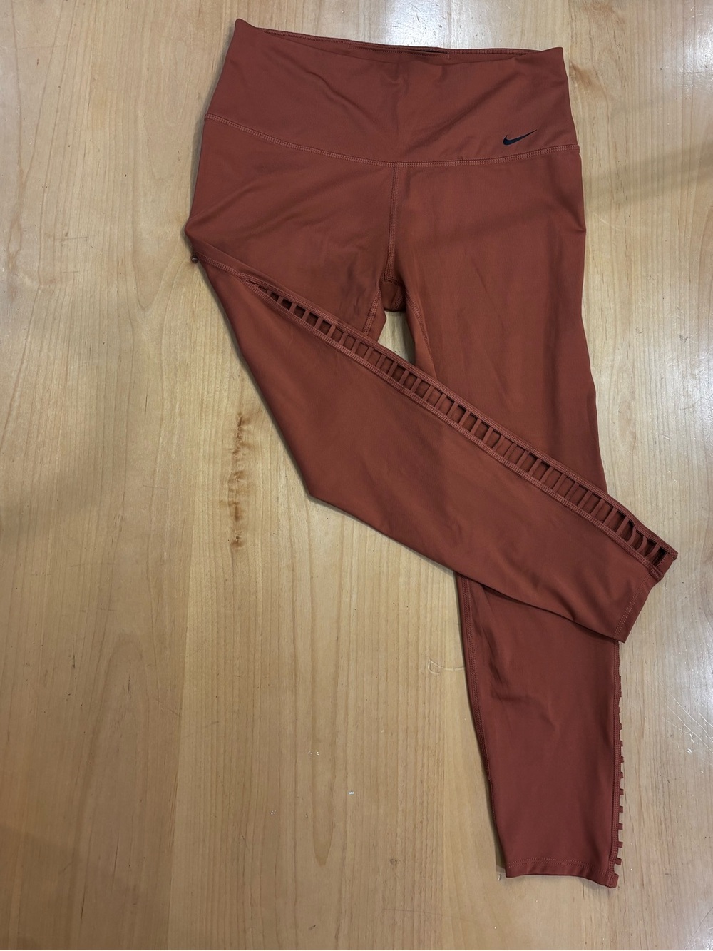 Nike Women’s Power 7/8 Training Leggings in Dusty Peach Size L